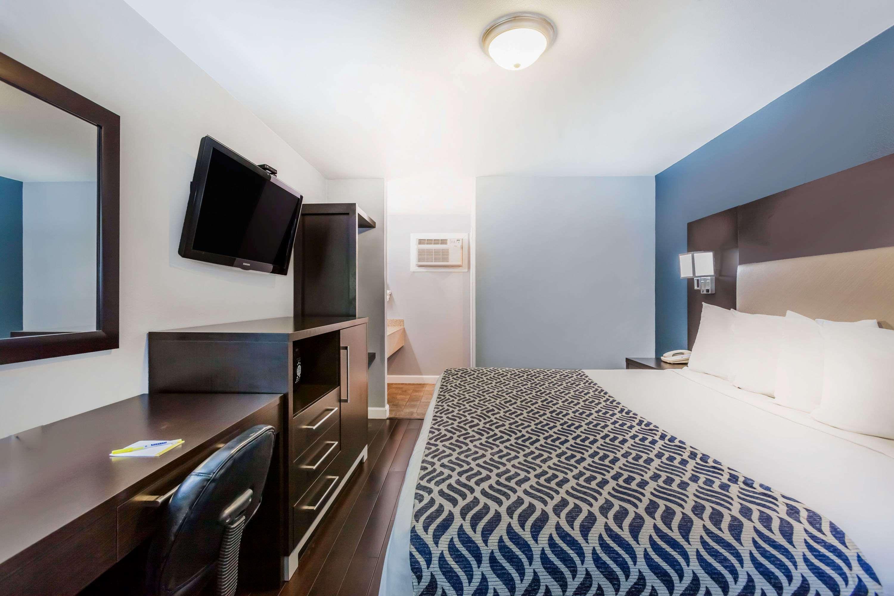 Days Inn By Wyndham Austin/University/Downtown Exterior foto